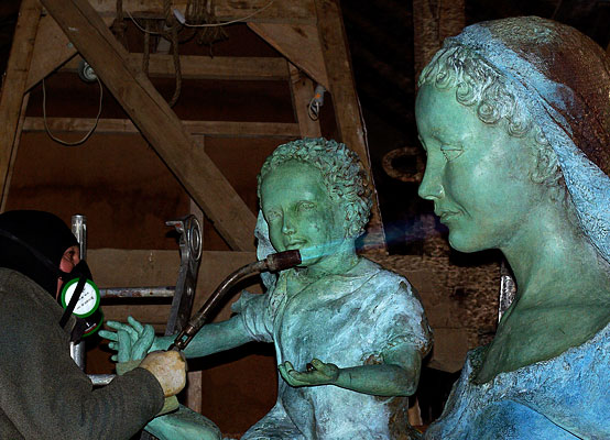 Serge Santucci - Sculpteur et Graveur - Notre Dame de L'Amitié - Chapelle de Lignou à Couterne Près de la Station thermale de Bagnoles de l'Orne